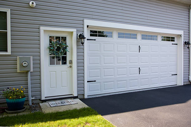 24/7 Emergency Garage Door Panel Replacement experts in Crawford County County, WI